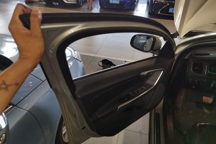 Used Volvo V60 2017 T5 Zhiyi Edition China V Standard Left Front Door Interior