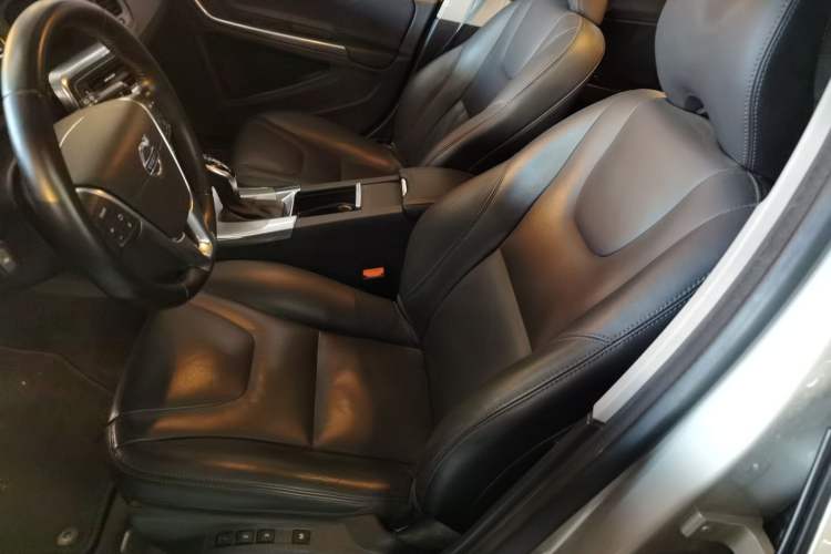 Used Volvo V60 2017 T5 Zhiyi Edition China V Standard Left Front Seat