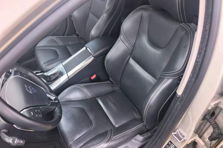 Used Volvo V60 2017 T5 Zhiya Edition China V Standard Left Front Seat