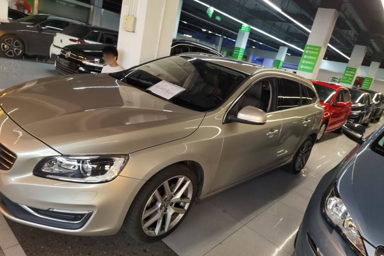 Used Volvo V60 2017 T5 Zhiyi Edition China V Standard Left Side