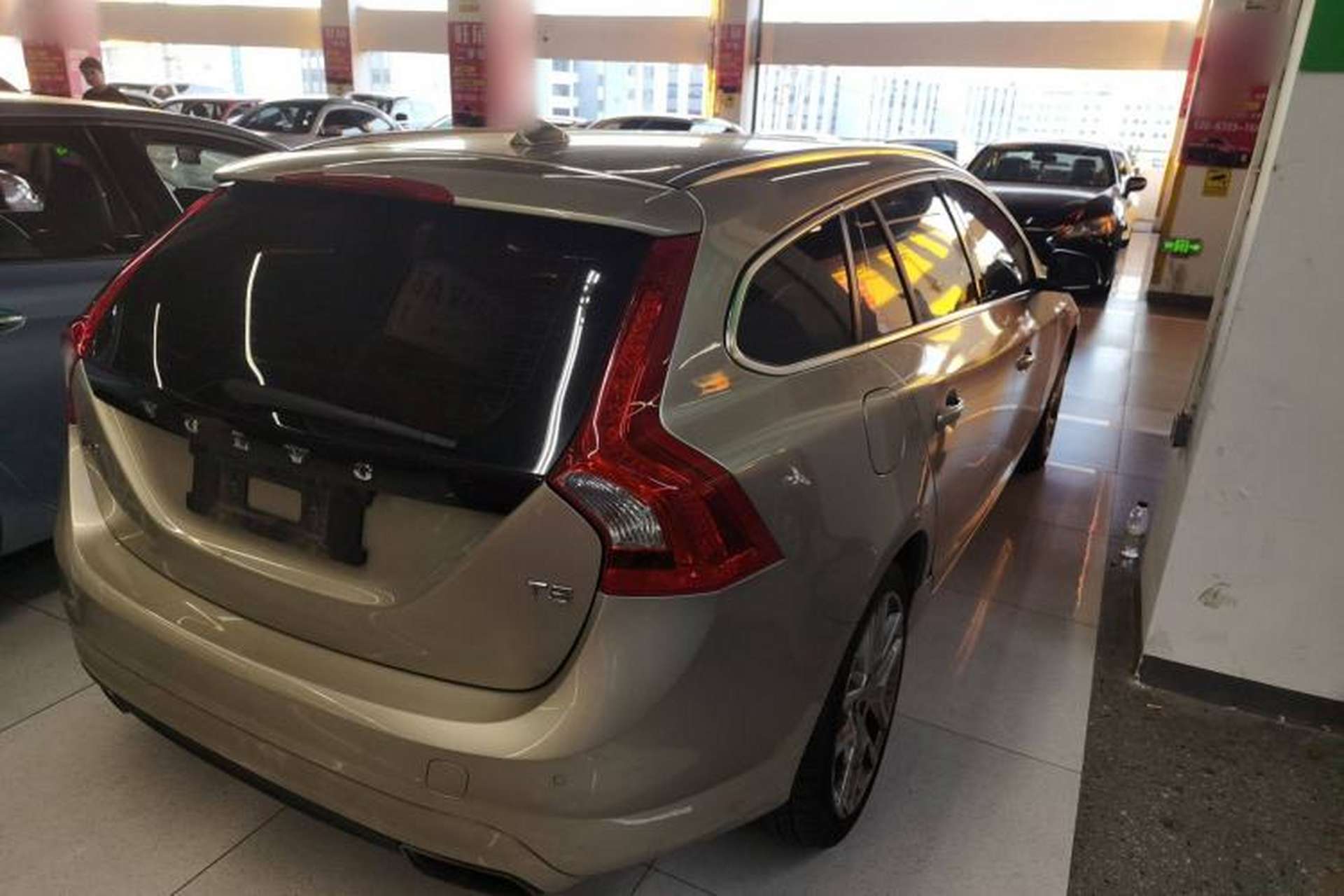 Used Volvo V60 2017 T5 Zhiyi Edition China V Standard Rear Right 45 Deg