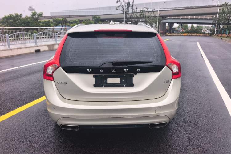 Used Volvo V60 2017 T5 Zhiya Edition China V Standard Rear