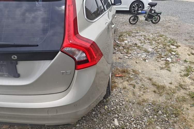 Used Volvo V60 2017 T5 Zhiya Edition China V Standard Right Rear Taillight