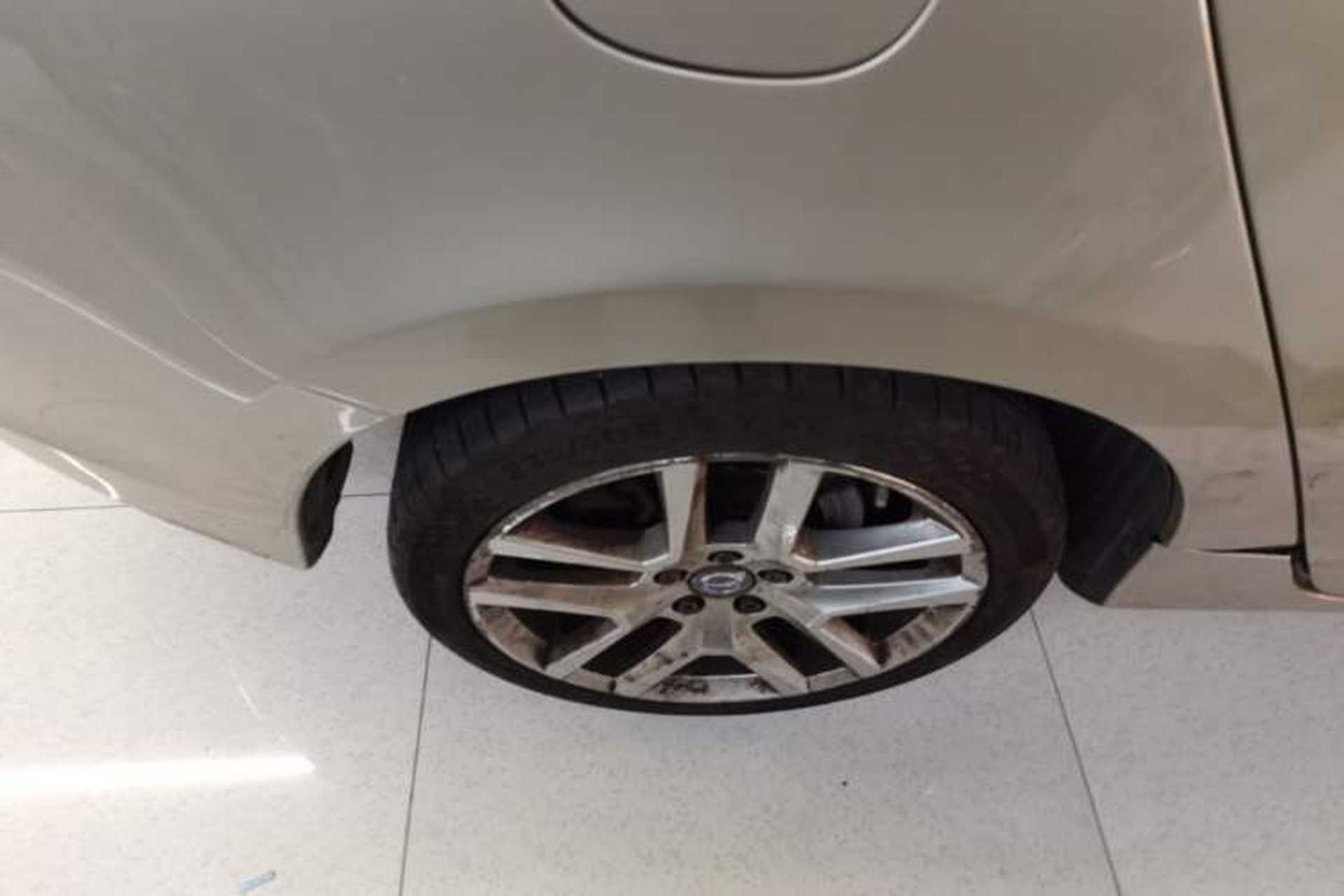 Used Volvo V60 2017 T5 Zhiyi Edition China V Standard Right Rear Wheel Hub