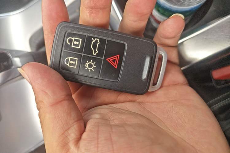 Used Volvo V60 2017 T5 Zhiya Edition China V Standard Vehicle Key