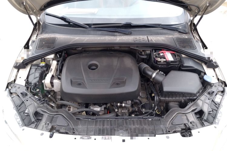 Used Volvo V60 2017 T5 Zhiyi Edition China V Standard Engine Bay