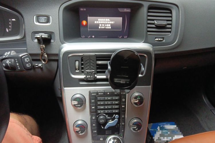 Used Volvo V60 2017 T5 Zhiya Edition China V Standard Audio And AC Panel