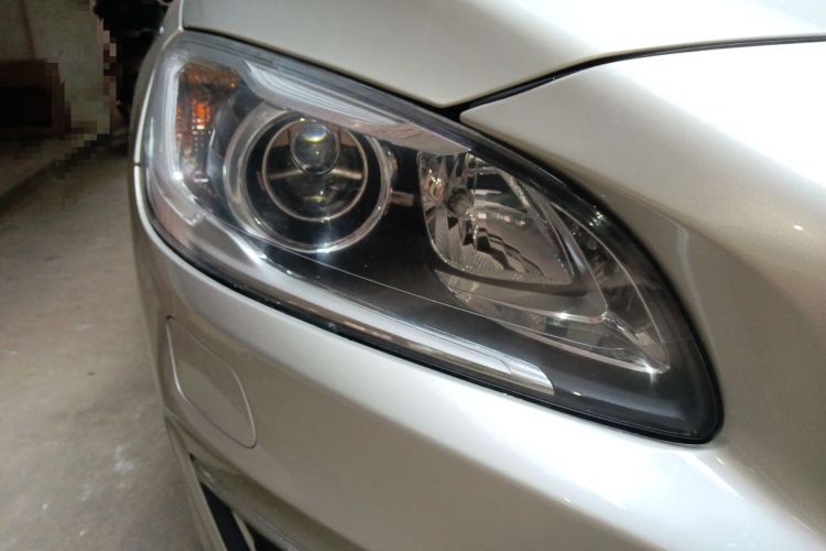 Used Volvo V60 2017 T5 Zhiya Edition China V Standard Right Front Headlight