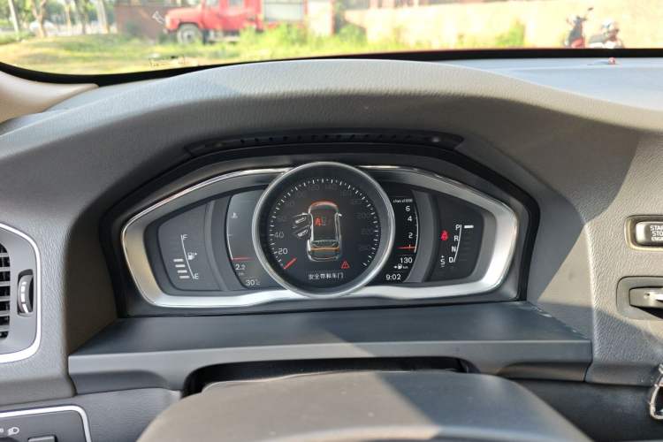 Used Volvo V60 2017 T5 Zhiyi Edition China VI Instrument Cluster
