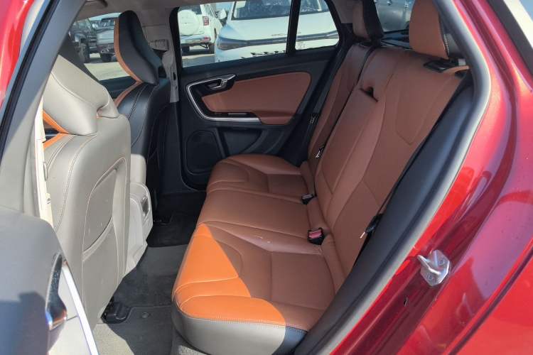 Used Volvo V60 2017 T5 Zhiya Edition China V Standard Interior 1