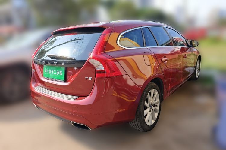 Used Volvo V60 2017 T5 Zhiyi Edition China VI Rear Right 45 Deg