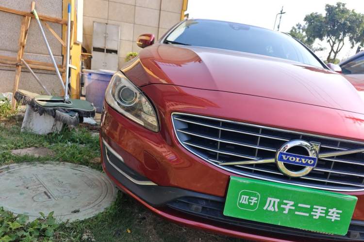 Used Volvo V60 2017 T5 Zhiyi Edition China VI Right Front Headlight