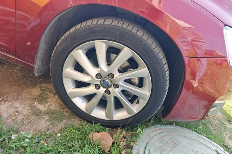 Used Volvo V60 2017 T5 Zhiyi Edition China VI Right Front Wheel Hub