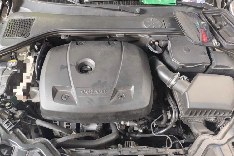 Used Volvo V60 2017 T5 Zhiyi Edition China V Standard Engine Bay
