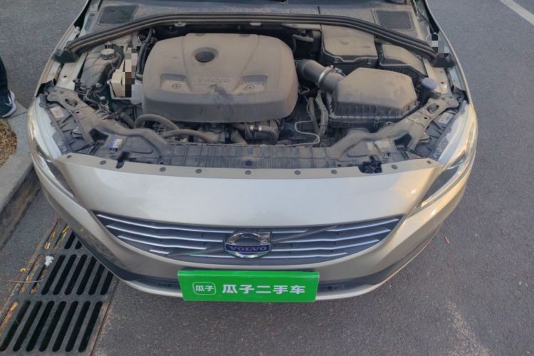 Used Volvo V60 2017 T5 Zhiya Edition China V Standard Engine Bay
