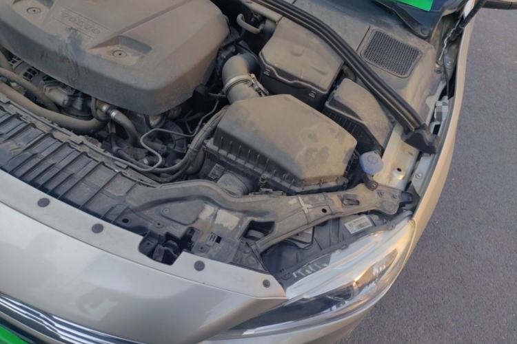 Used Volvo V60 2017 T5 Zhiya Edition China V Standard Engine Bay Left