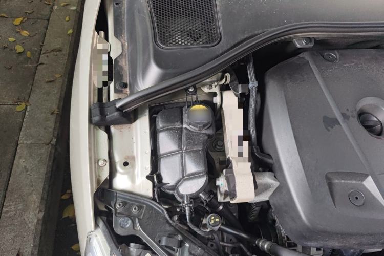 Used Volvo V60 2017 T5 Zhiyi Edition China V Standard Engine Bay Right