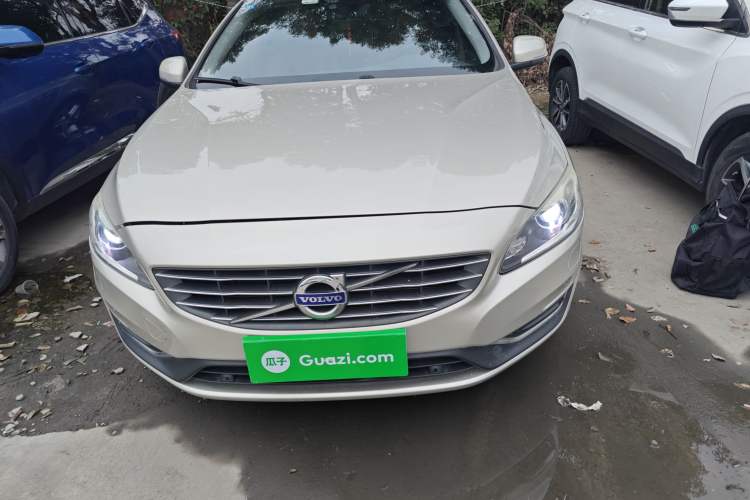Used Volvo V60 2017 T5 Zhiya Edition China V Standard Front