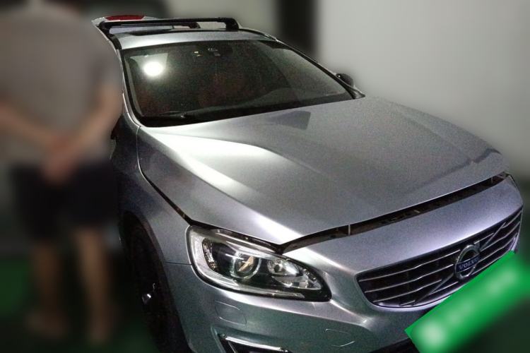 Used Volvo V60 2017 T5 Zhiyi Edition China V Standard Front Right 45 Deg