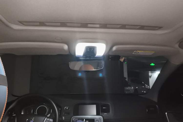 Used Volvo V60 2017 T5 Zhiya Edition China V Standard Headliner