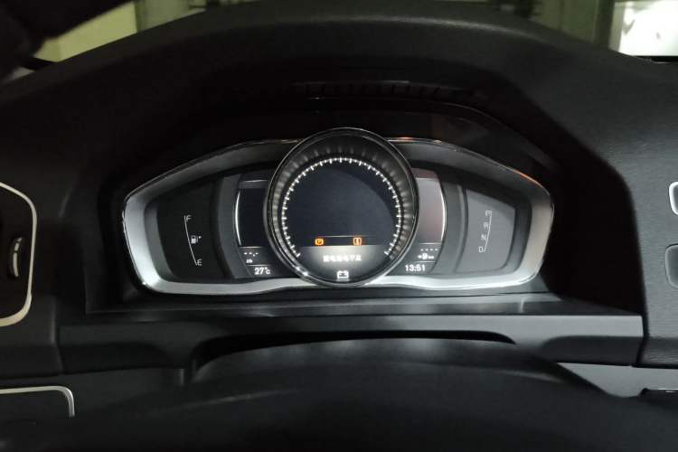 Used Volvo V60 2017 T5 Zhiya Edition China V Standard Instrument Cluster