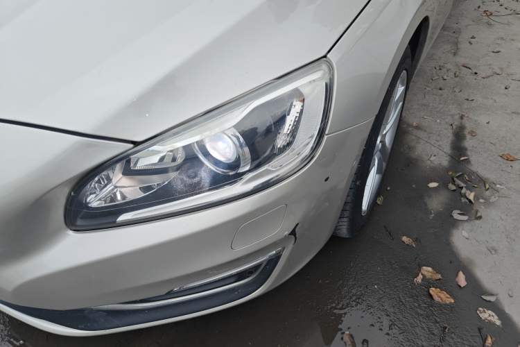 Used Volvo V60 2017 T5 Zhiya Edition China V Standard Left Front Headlight