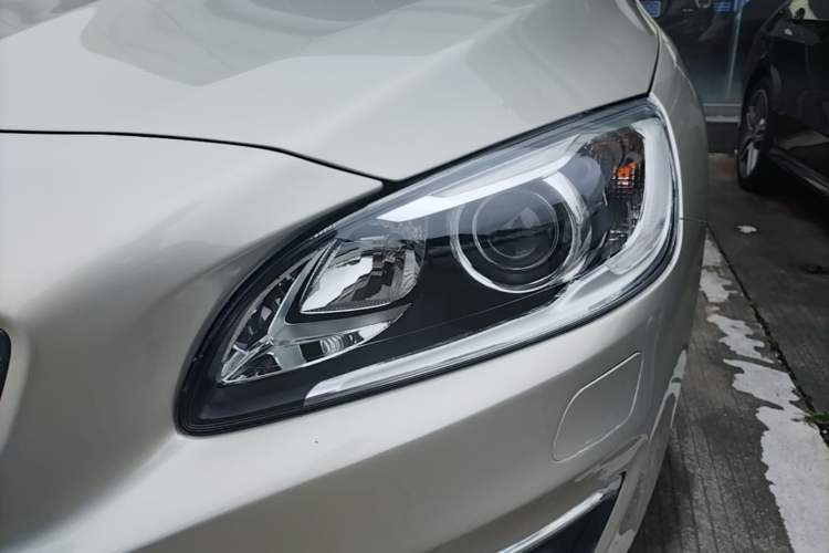Used Volvo V60 2017 T4 Smart Edition China V Standard Left Front Headlight