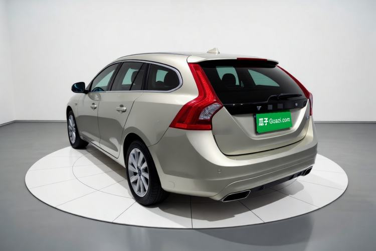 Used Volvo V60 2017 T5 Zhiyi Edition China V Standard Rear Left 45 Deg