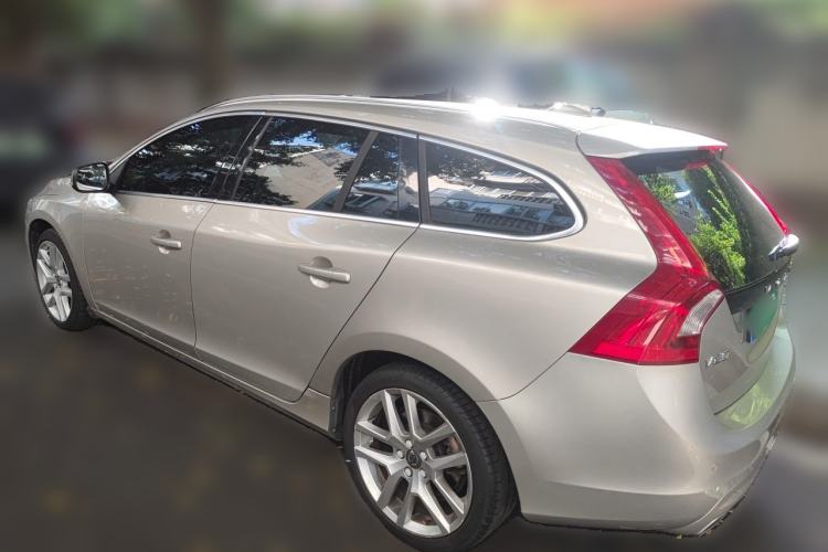 Used Volvo V60 2017 T5 Zhiyi Edition China V Standard Rear Left 45 Deg