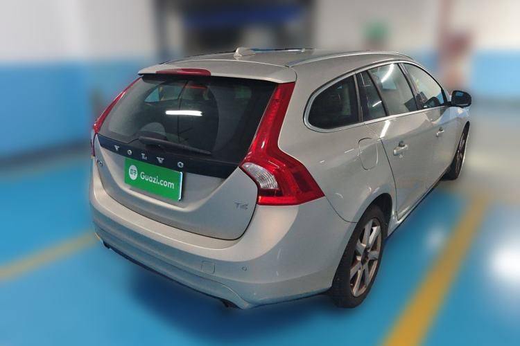 Used Volvo V60 2017 T4 Smart Edition China V Standard Rear Right 45 Deg