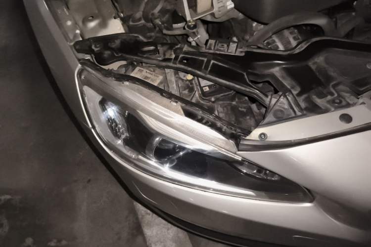 Used Volvo V60 2017 T5 Zhiya Edition China V Standard Right Front Headlight