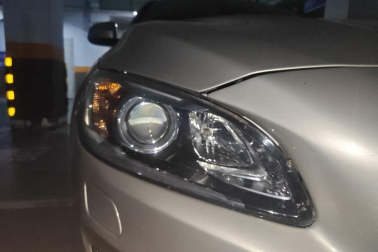 Used Volvo V60 2017 T5 Zhiyi Edition China V Standard Right Front Headlight