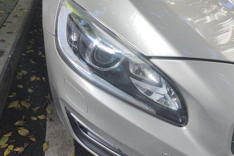 Used Volvo V60 2017 T5 Zhiyi Edition China V Standard Right Front Headlight