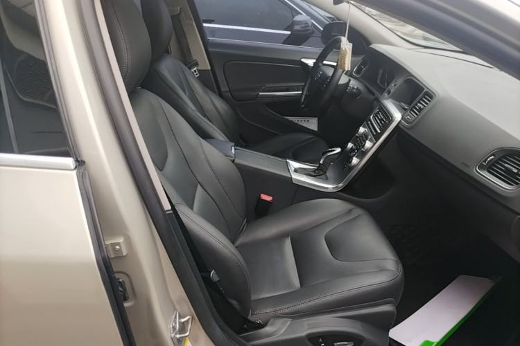 Used Volvo V60 2017 T4 Smart Edition China V Standard Right Front Seat