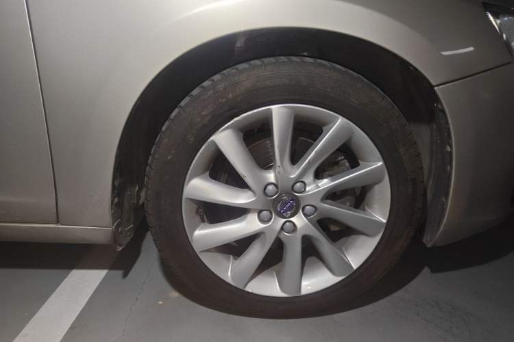 Used Volvo V60 2017 T5 Zhiyi Edition China V Standard Right Front Wheel Hub