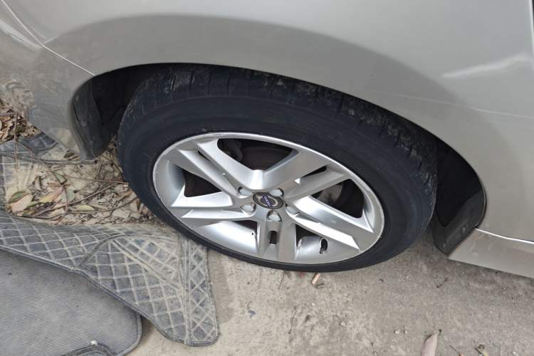 Used Volvo V60 2017 T5 Zhiya Edition China V Standard Right Rear Wheel Hub