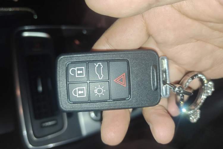Used Volvo V60 2017 T5 Zhiyi Edition China V Standard Vehicle Key