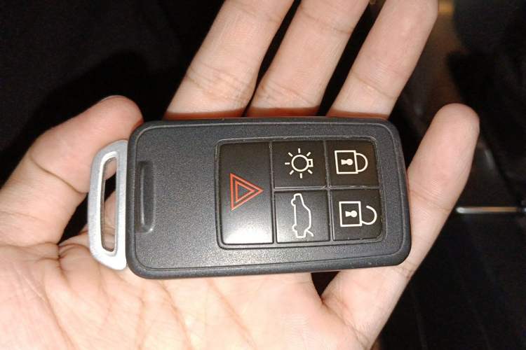 Used Volvo V60 2017 T5 Zhiyi Edition China V Standard Vehicle Key