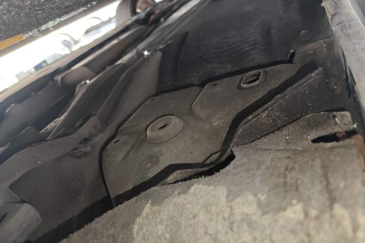 Used Volvo V60 2017 T5 Zhiyi Edition China V Standard Chassis Front Right