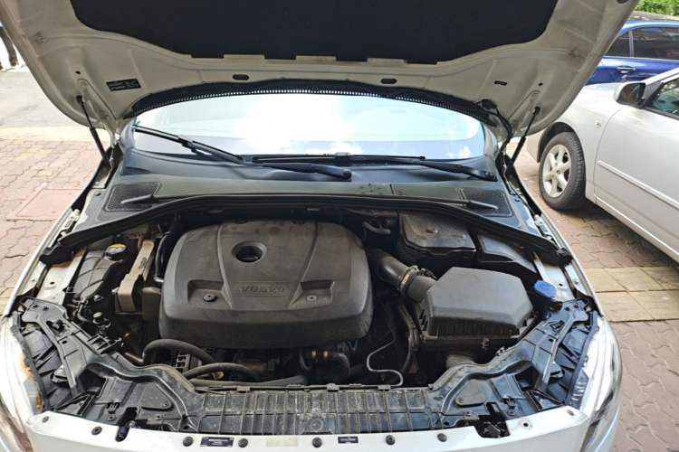 Used Volvo V60 2017 Cross Country T5 AWD China V Standard Engine Bay