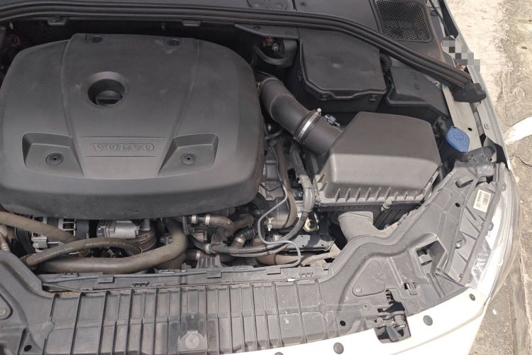 Used Volvo V60 2017 T5 Zhiyi Edition China V Standard Engine Bay Left