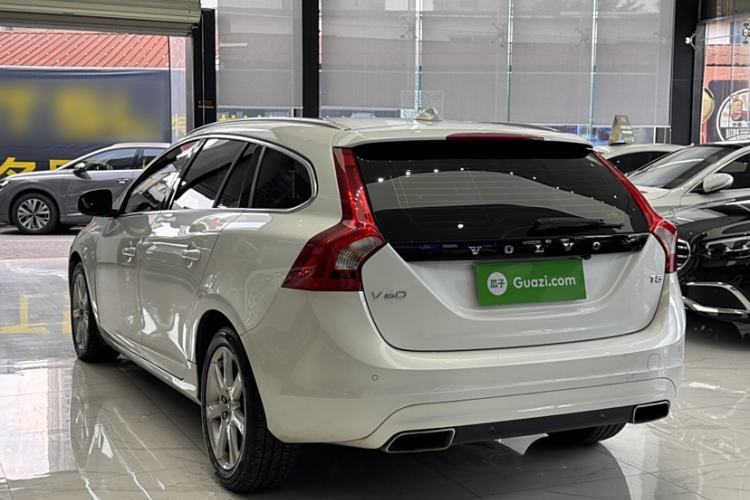 Used Volvo V60 2017 T5 Zhiyi Edition China V Standard Exterior 1