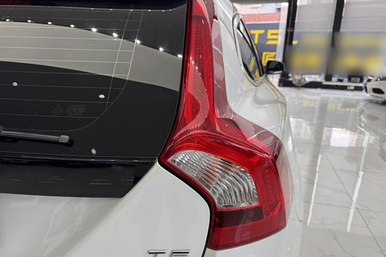 Used Volvo V60 2017 T5 Zhiyi Edition China V Standard Exterior 10