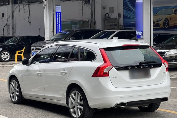 Used Volvo V60 2017 T5 Zhiyi Edition China V Standard Exterior 2