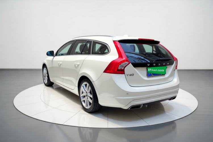Used Volvo V60 2017 T5 Zhiyi Edition China V Standard Exterior 3