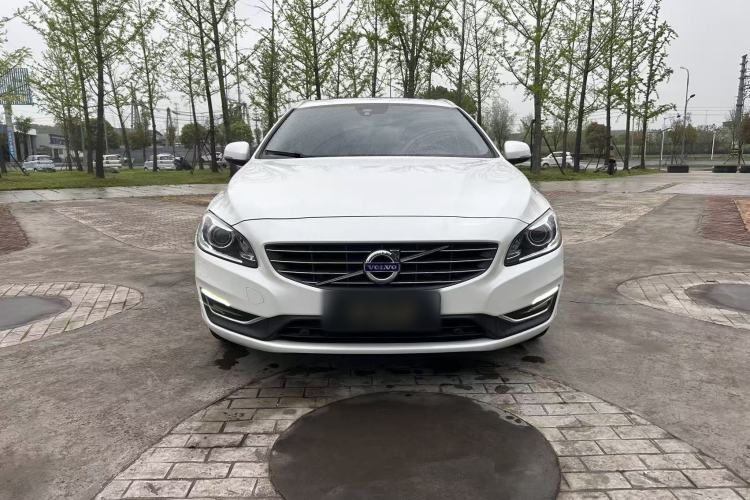 Used Volvo V60 2017 T5 Zhiyi Edition China V Standard Exterior 3