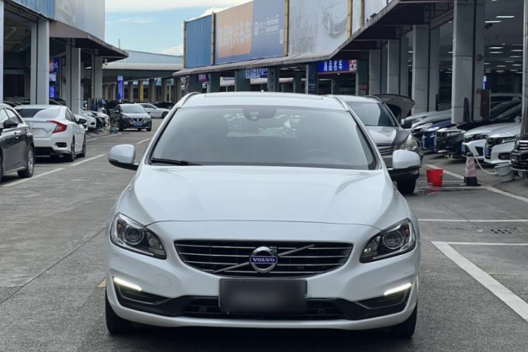 Used Volvo V60 2017 T5 Zhiyi Edition China V Standard Exterior 3