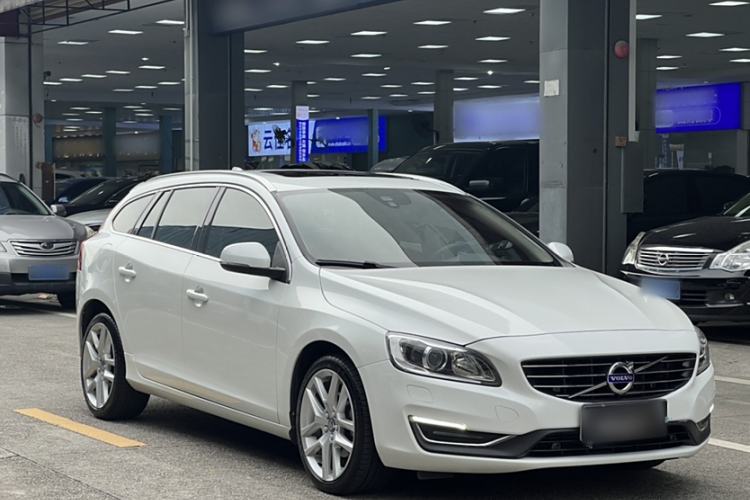 Used Volvo V60 2017 T5 Zhiyi Edition China V Standard Exterior 4