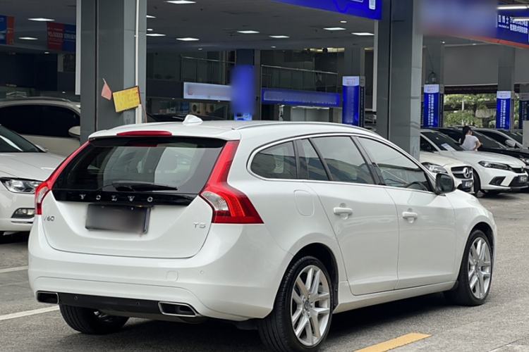 Used Volvo V60 2017 T5 Zhiyi Edition China V Standard Exterior 6