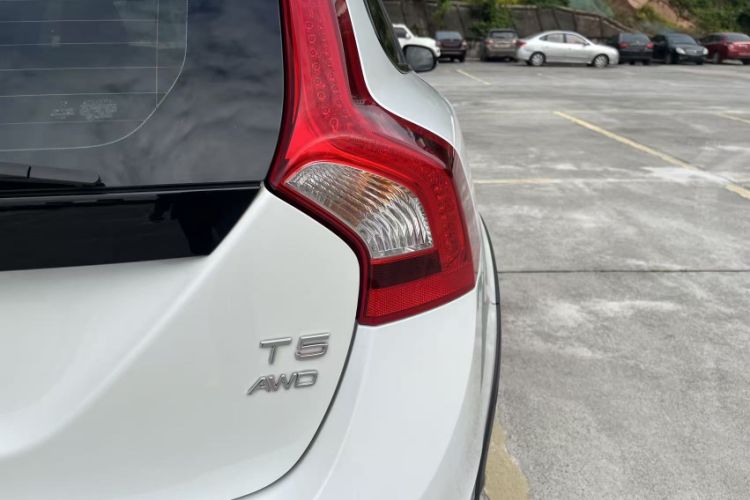 Used Volvo V60 2017 Cross Country T5 AWD China V Standard Exterior 6